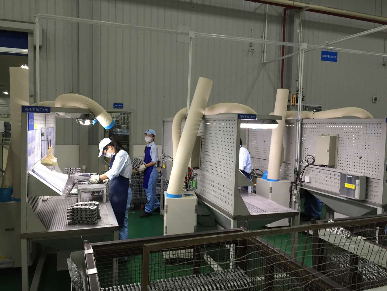 《清涼守護(hù)者：工業(yè)冷氣機(jī)，給工人崗位降溫》